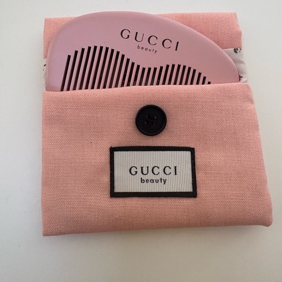 Gucci Pink Beauty Comb and Pouch Accessory Set main image 7